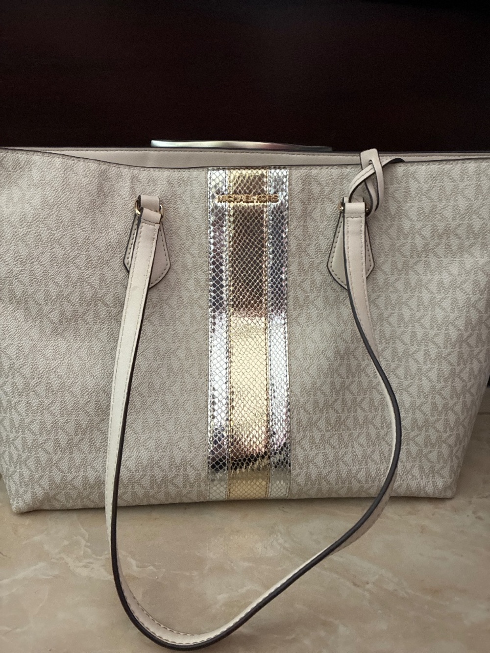 Michael Kors purse